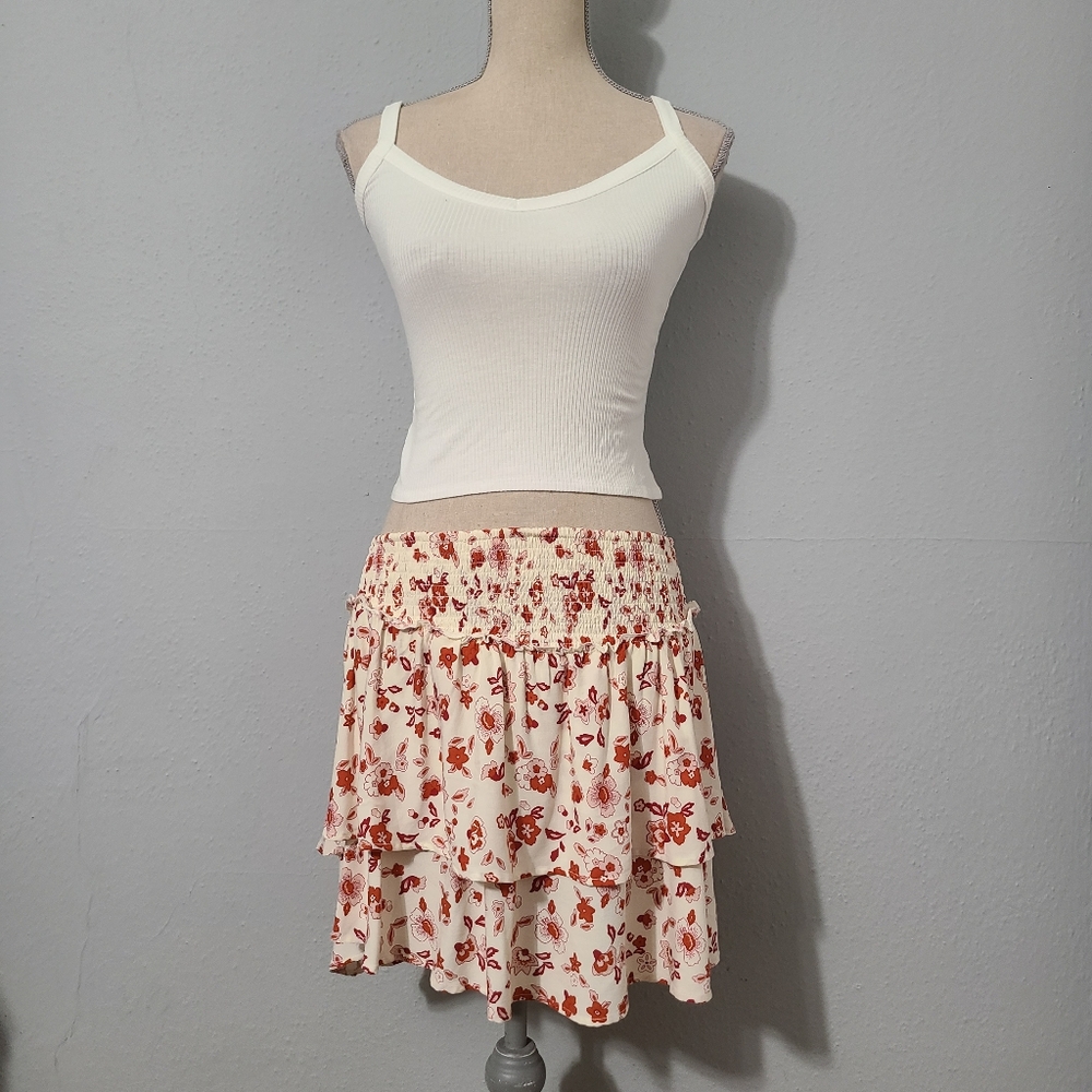 Hillister Floral Tiered Skirt‎ NWT Size Medium